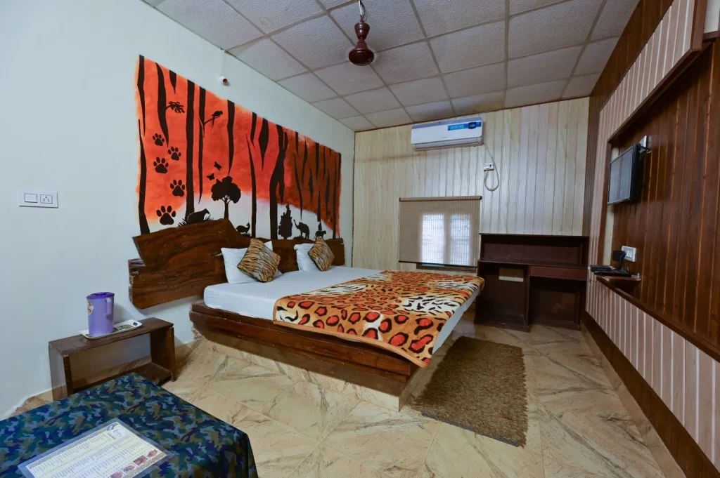Kanha National Park hotels near safari gate with nature surroundings